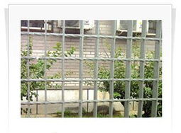 鋼格板護欄 生產(chǎn)廠家